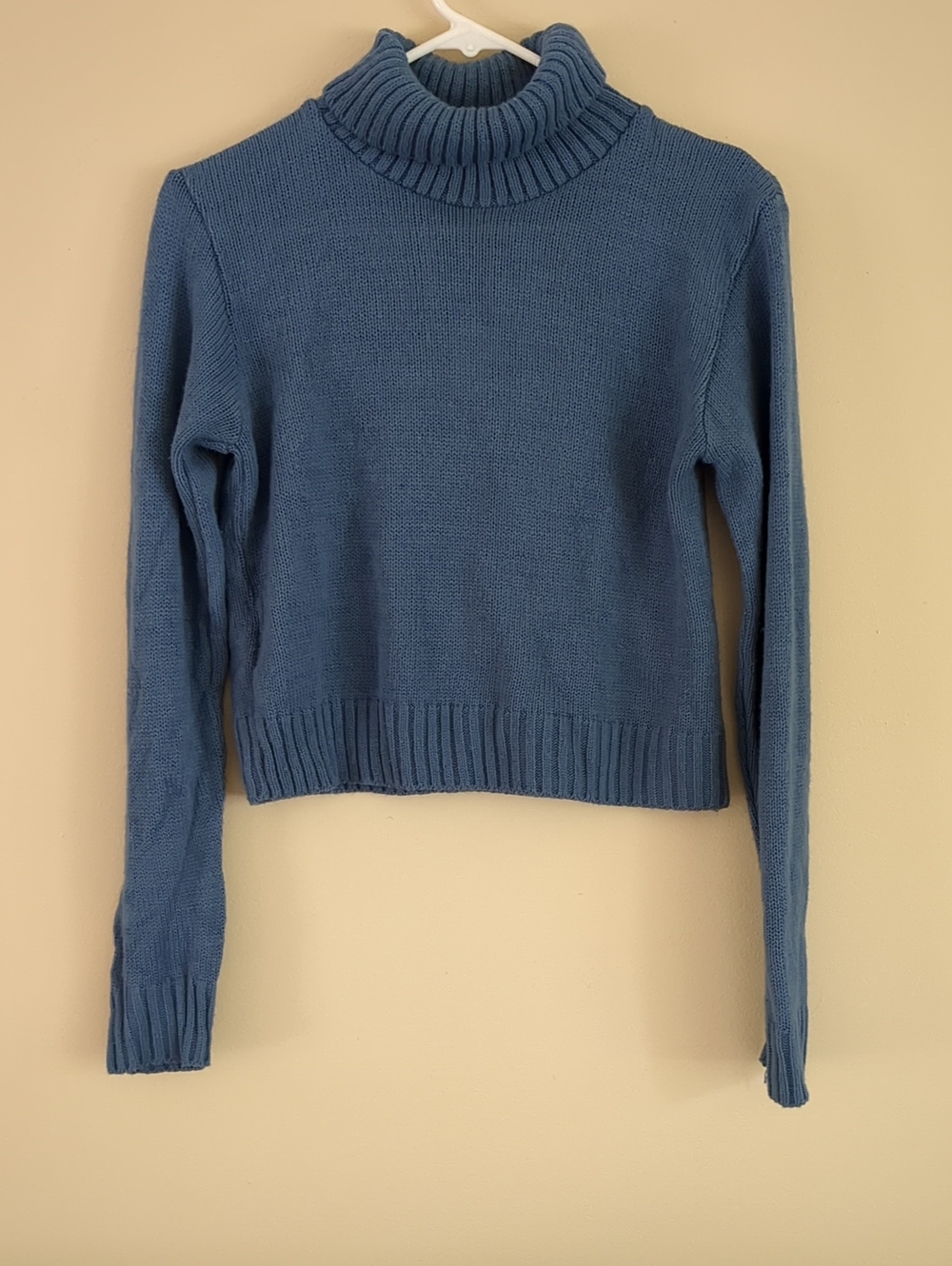 Small Boohoo Turtleneck Blue Sweater